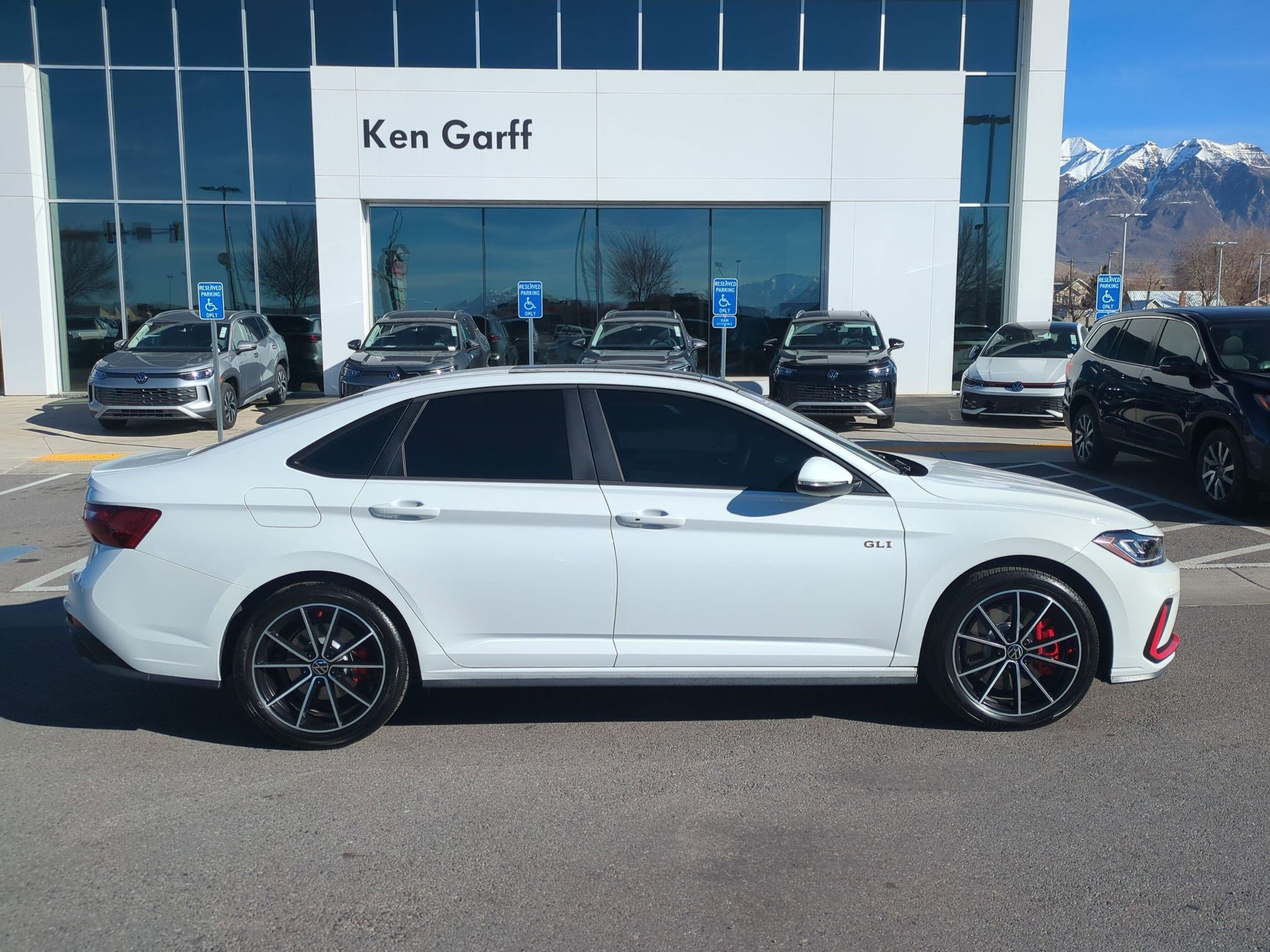 Used 2025 Volkswagen Jetta GLI Autobahn image 2