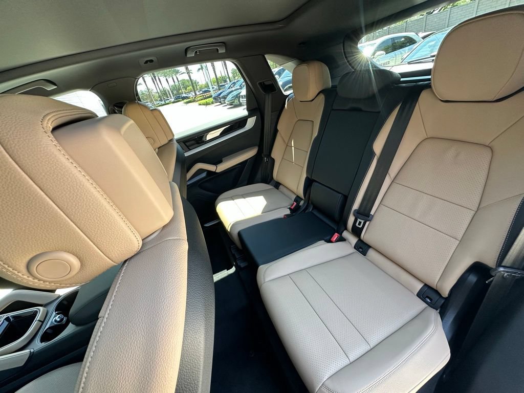 New 2026 Porsche Cayenne AWD/4WD image 38