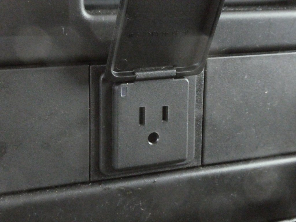 Used 2024 Chevrolet Express 2500 w/ Driver Convenience Package image 20