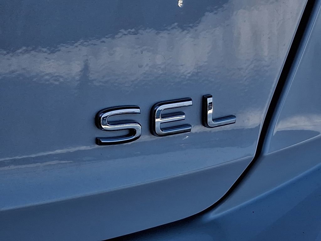 Certified 2025 Volkswagen Jetta SEL image 31