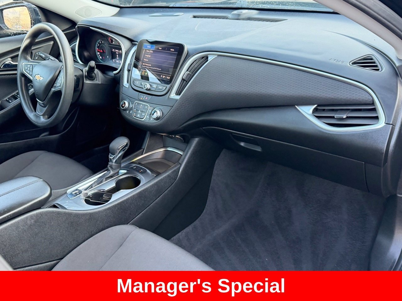 Used 2025 Chevrolet Malibu LT FWD image 33