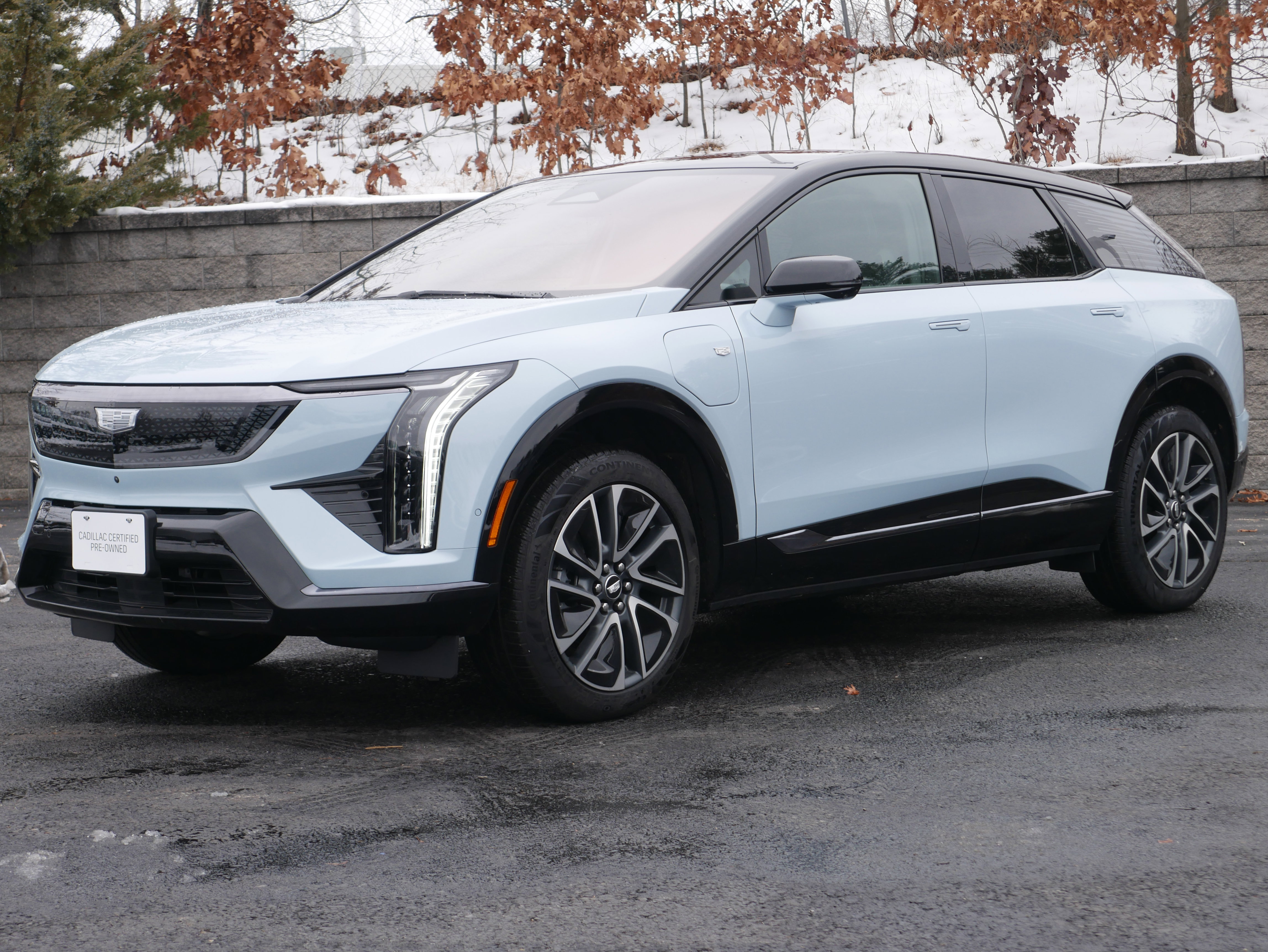 Certified 2025 Cadillac Optiq Sport 1 w/ LPO, Floor Liner Package