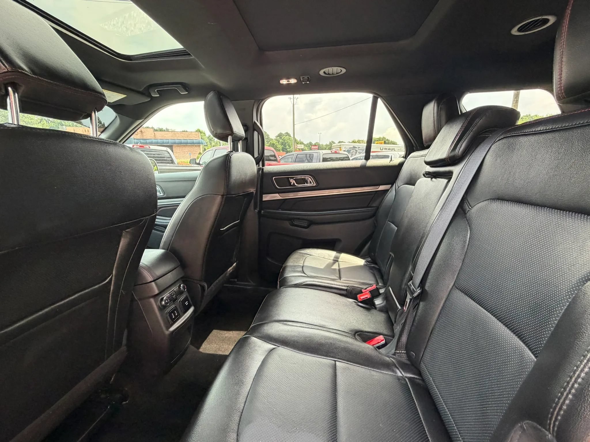 Used 2018 Ford Explorer Sport w/ Equipment Group 401A AWD/4WD image 19