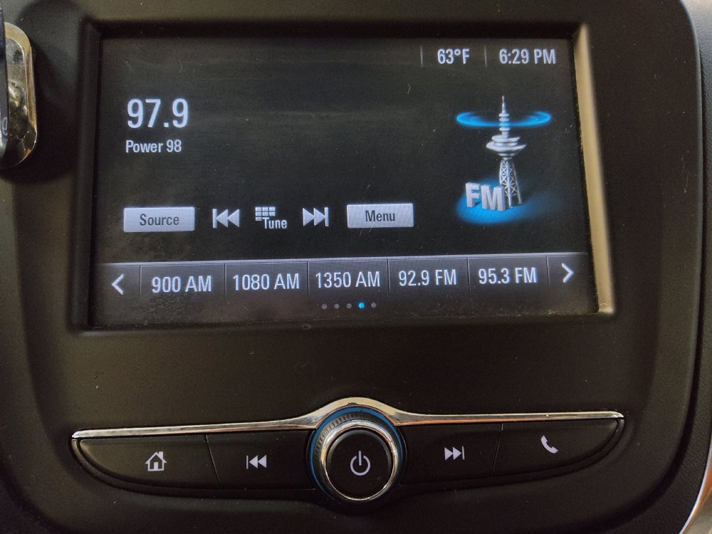 Used 2018 Chevrolet Equinox LS image 25