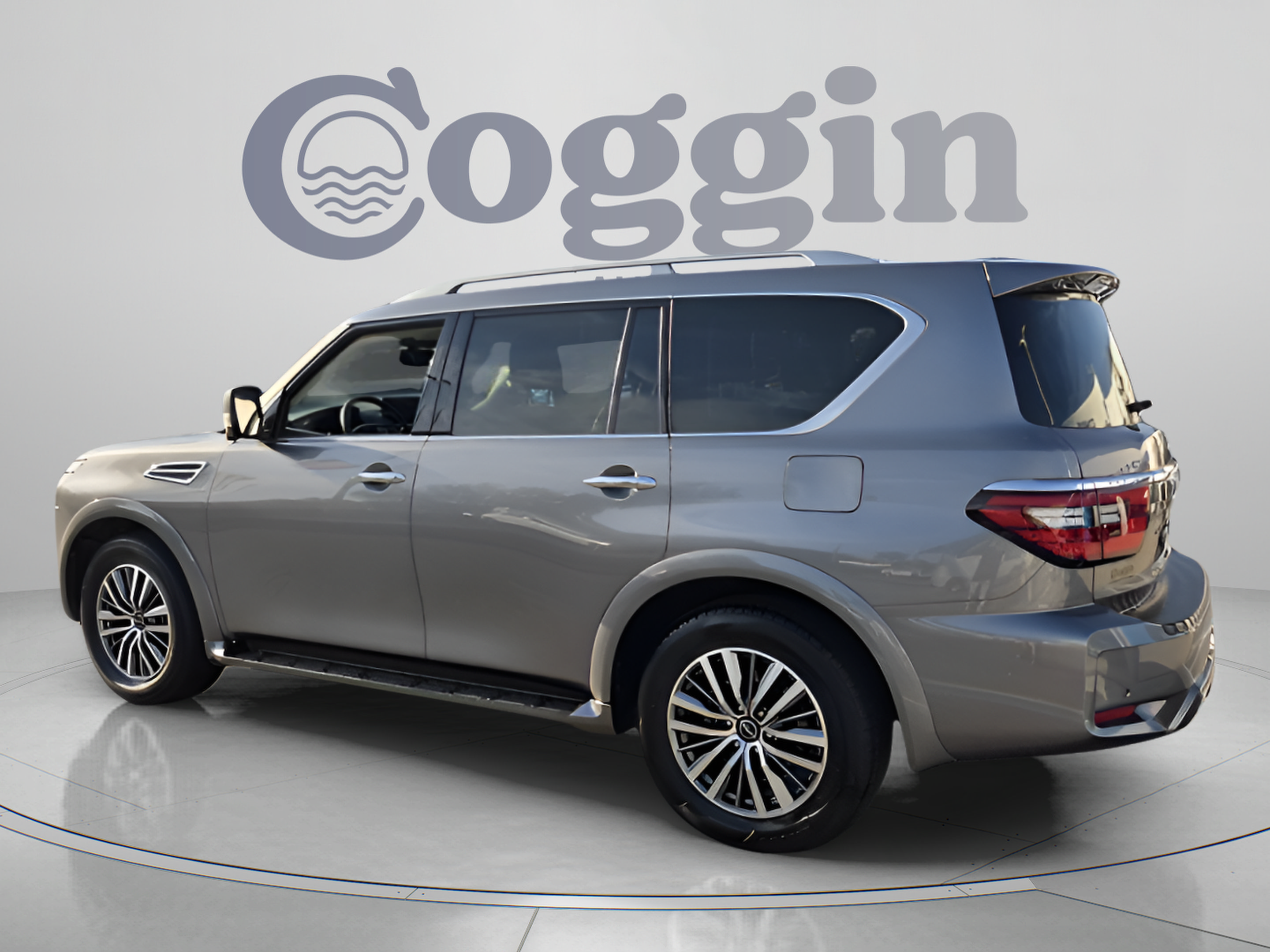 Used 2024 Nissan Armada SL w/ Captain's Chairs Package AWD/4WD image 3