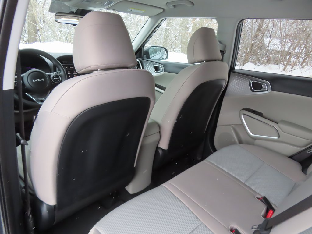 Certified 2023 Kia Soul LX image 27