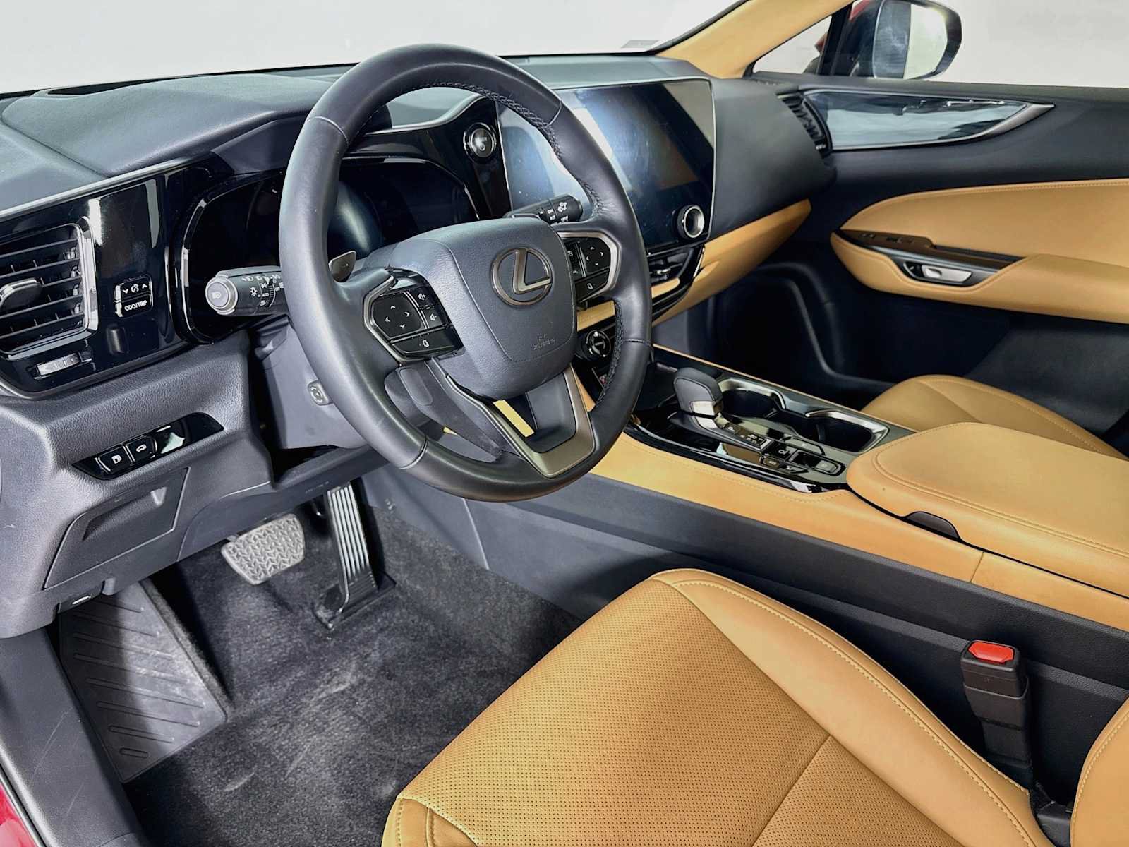 Used 2026 Lexus NX 350h AWD w/ Accessory Package (Z2) image 4