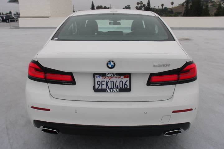 Used 2023 BMW 530i w/ Convenience Package RWD image 4