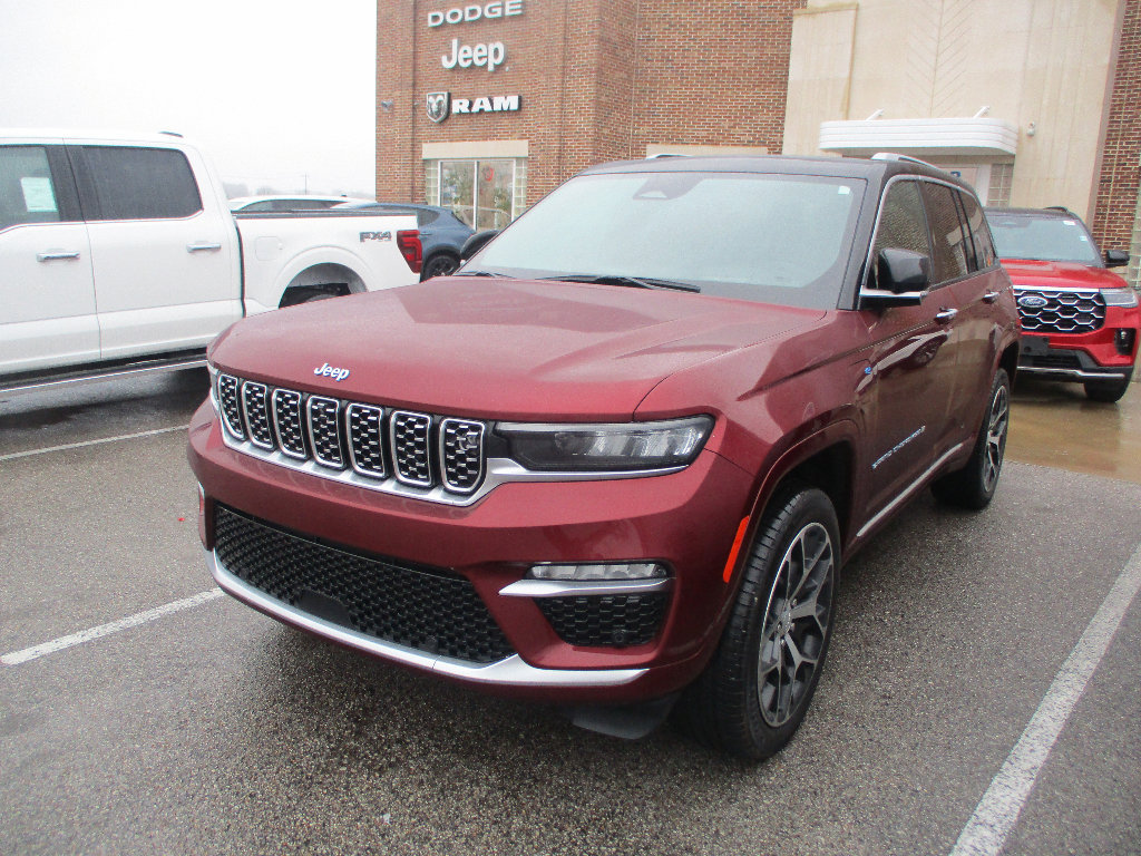 Certified 2023 Jeep Grand Cherokee Summit image 3