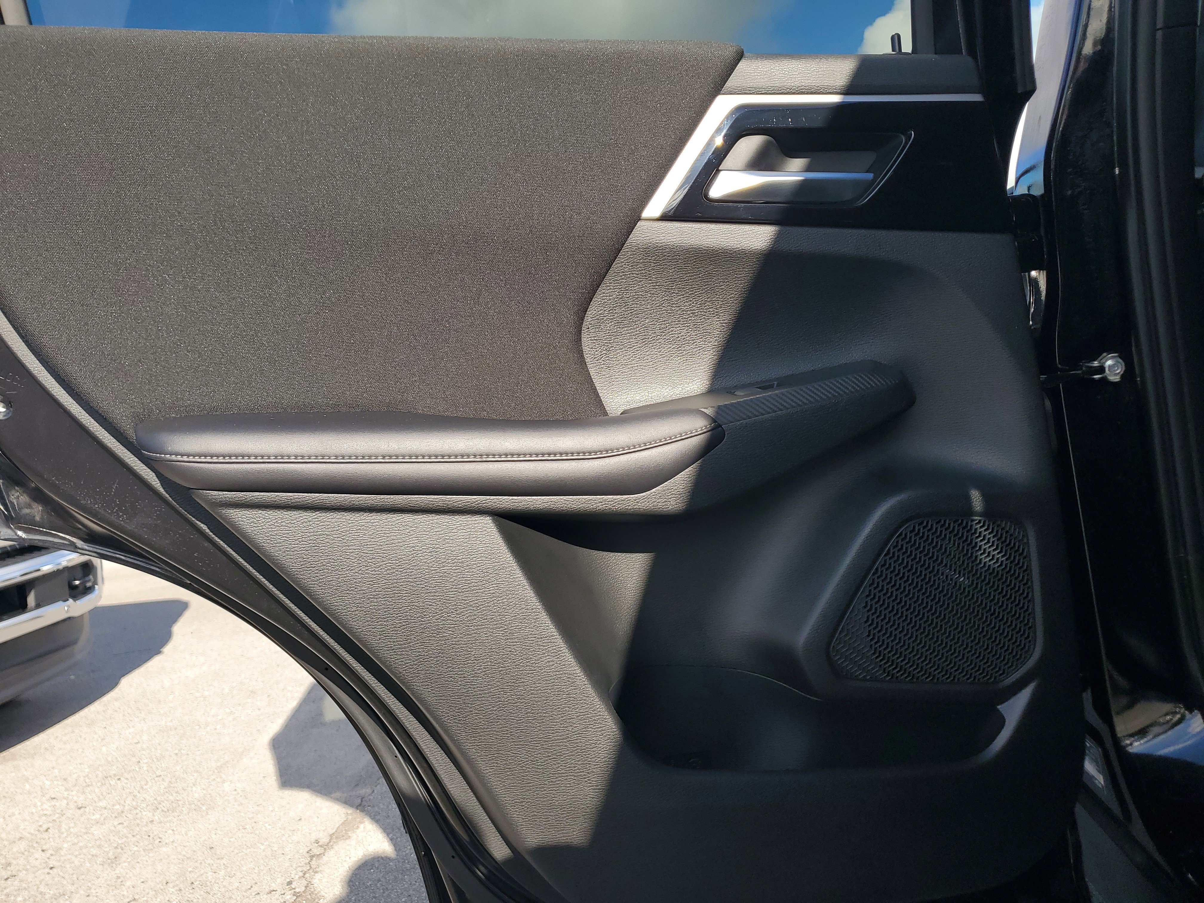 Used 2024 Mitsubishi Outlander ES image 29