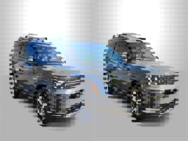 Certified 2025 Hyundai Santa Fe Limited image 2