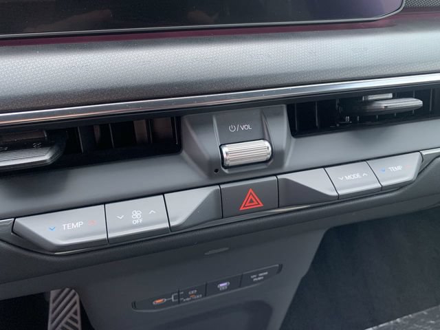 Certified 2024 Kia EV9 GT-Line AWD/4WD image 29