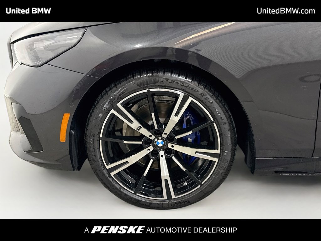 New 2027 BMW 530i w/ M Sport Package RWD image 2