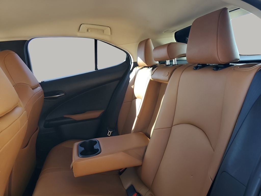 Used 2021 Lexus UX 250h AWD/4WD image 20