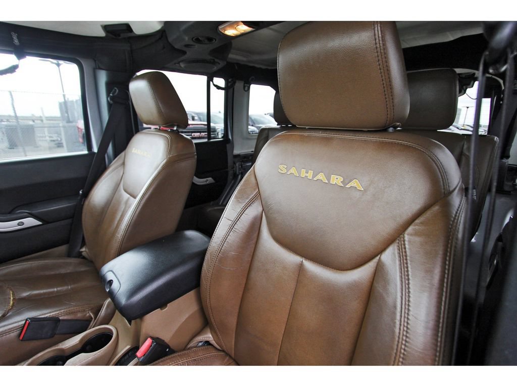 Used 2014 Jeep Wrangler Unlimited Sahara w/ Max Tow Package AWD/4WD image 6