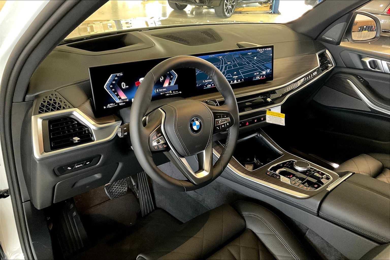 Used 2026 BMW X5 xDrive50e w/ Climate Comfort Package image 8