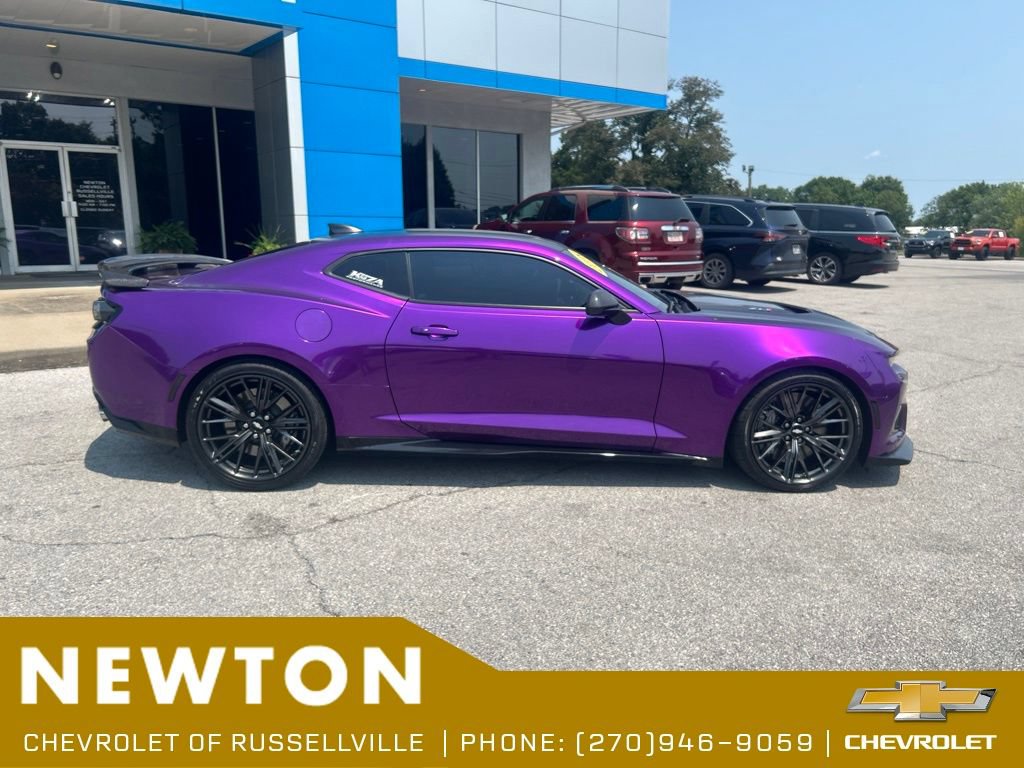 Used 2018 Chevrolet Camaro ZL1 RWD image 28