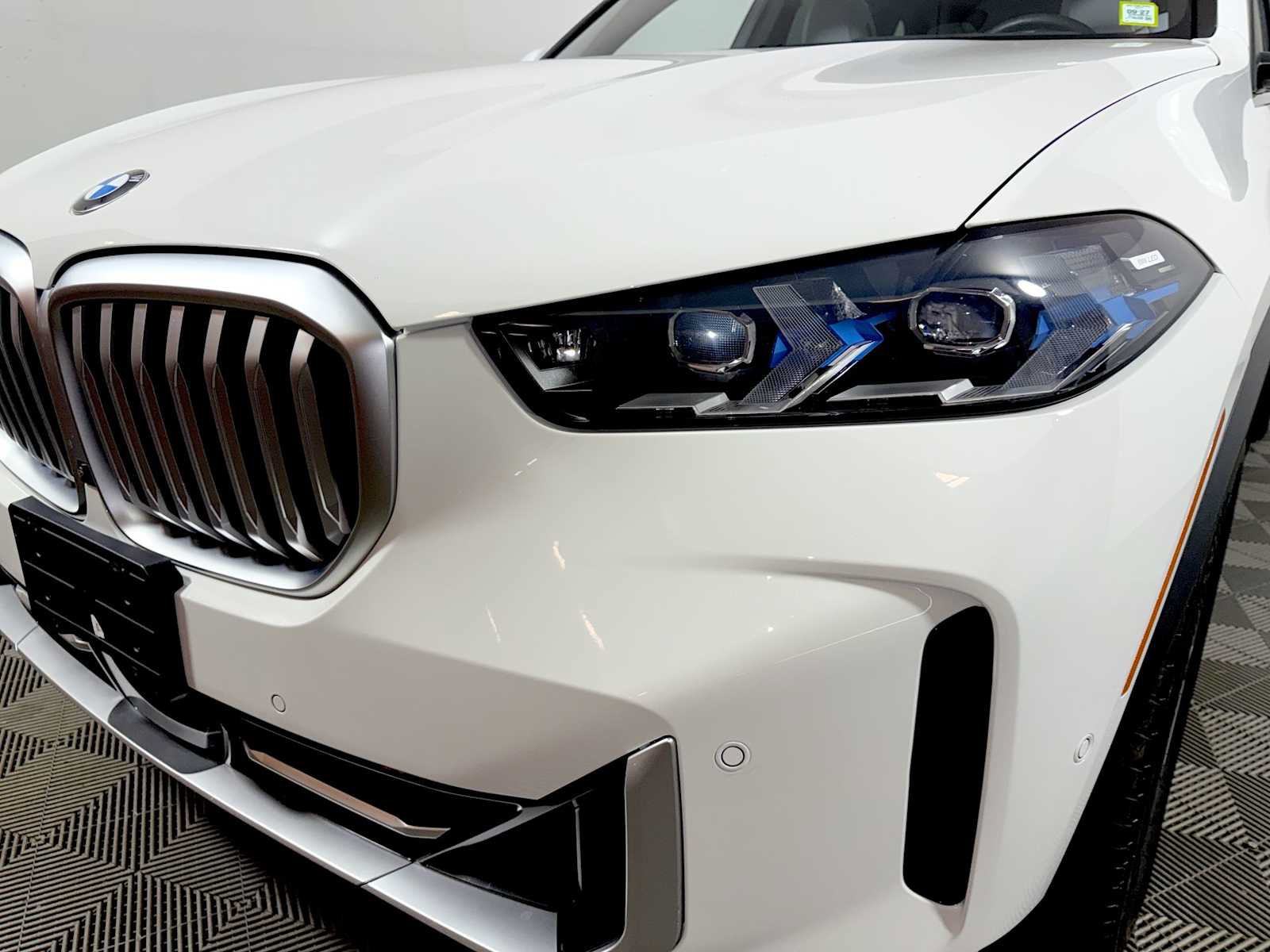 Used 2025 BMW X5 xDrive40i w/ Premium Package AWD/4WD image 26