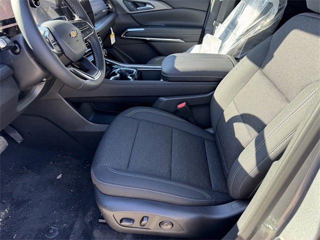 New 2026 Chevrolet Traverse LT w/ Driver Confidence Package image 11