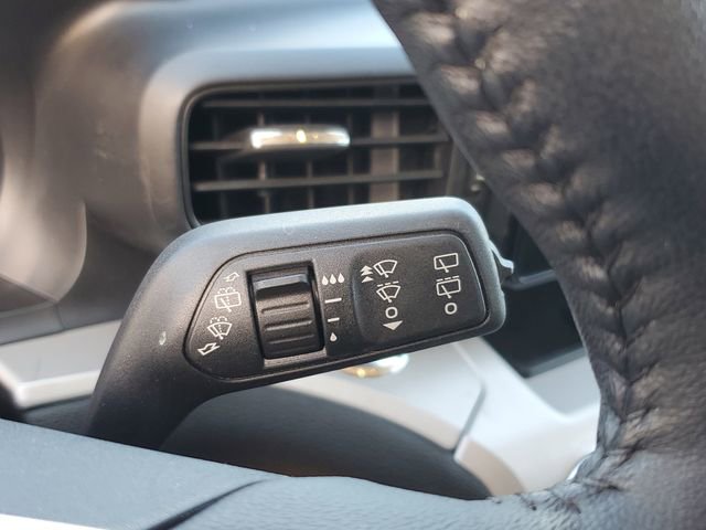 Used 2023 Ford Explorer XLT RWD image 23