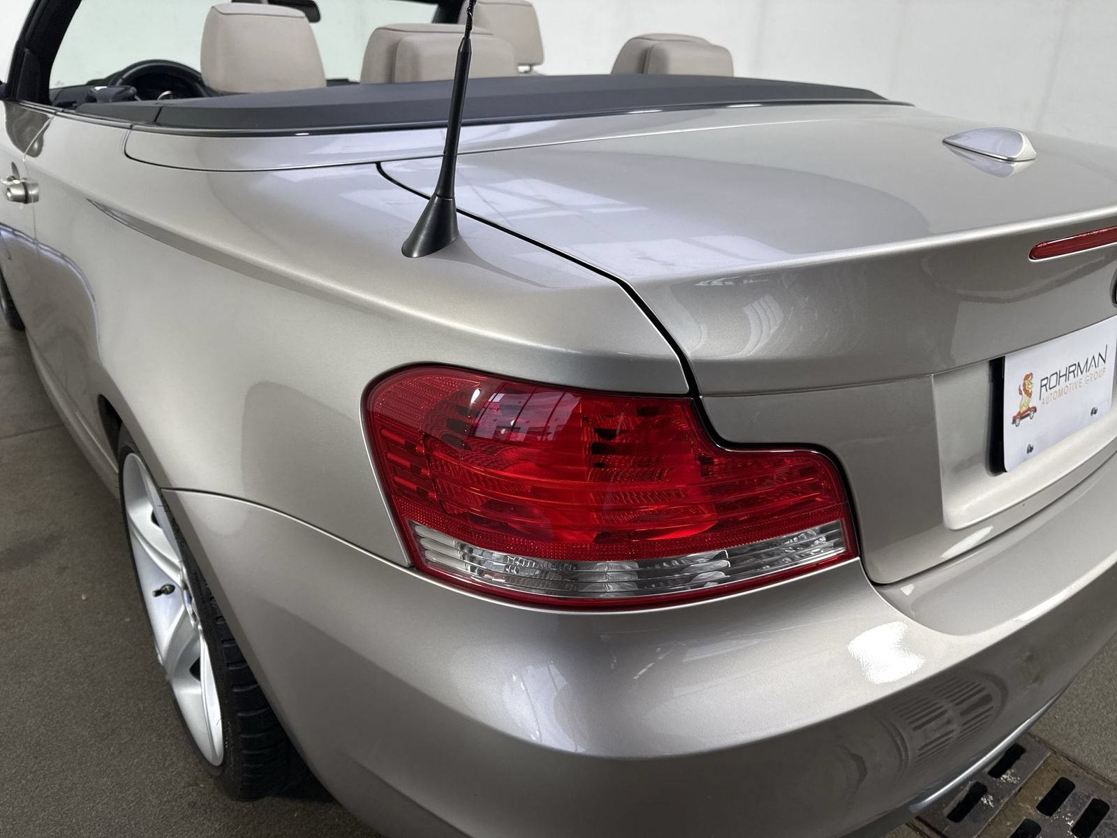 Used 2009 BMW 135i Convertible RWD image 28