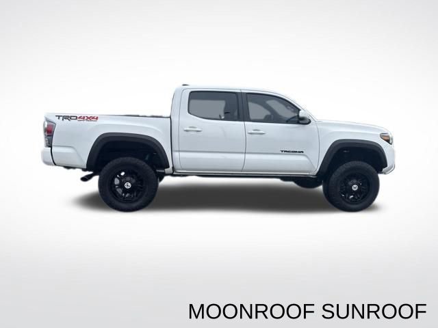 Used 2020 Toyota Tacoma TRD Off-Road w/ TRD Premium Off Road Package AWD/4WD image 10