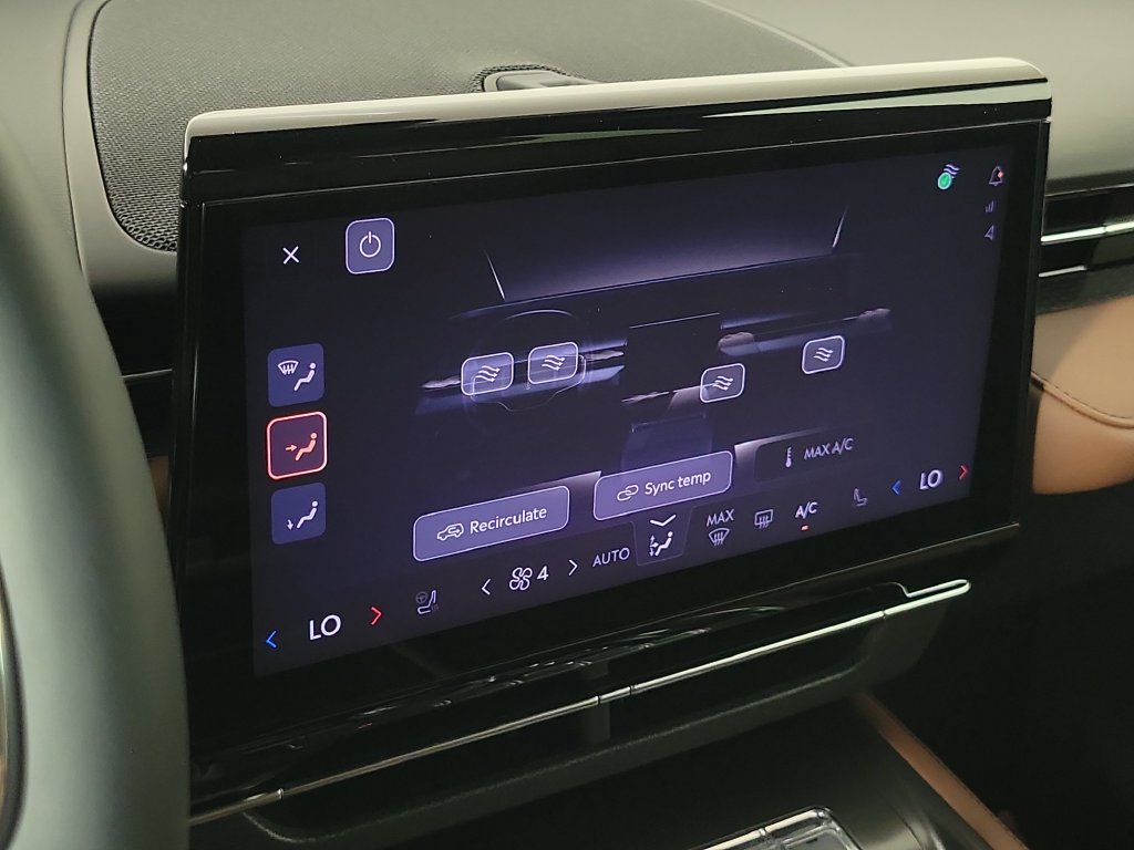 New 2026 Lincoln Nautilus Reserve AWD/4WD image 28
