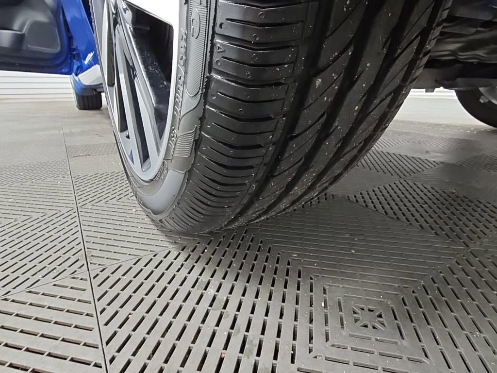 Used 2021 Nissan Versa SR image 35