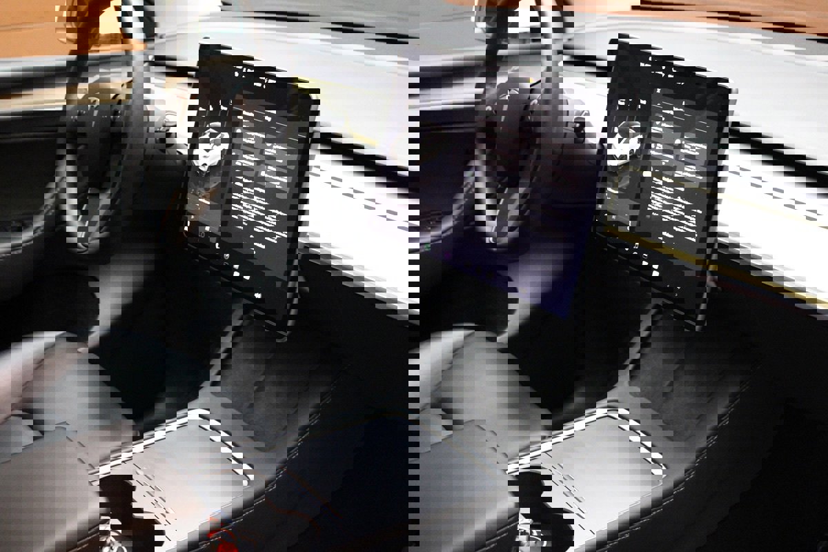 Used 2022 Tesla Model Y Long Range image 44