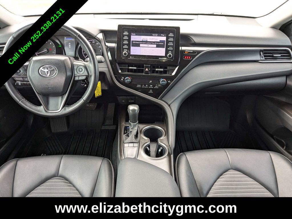 Used 2024 Toyota Camry SE image 15