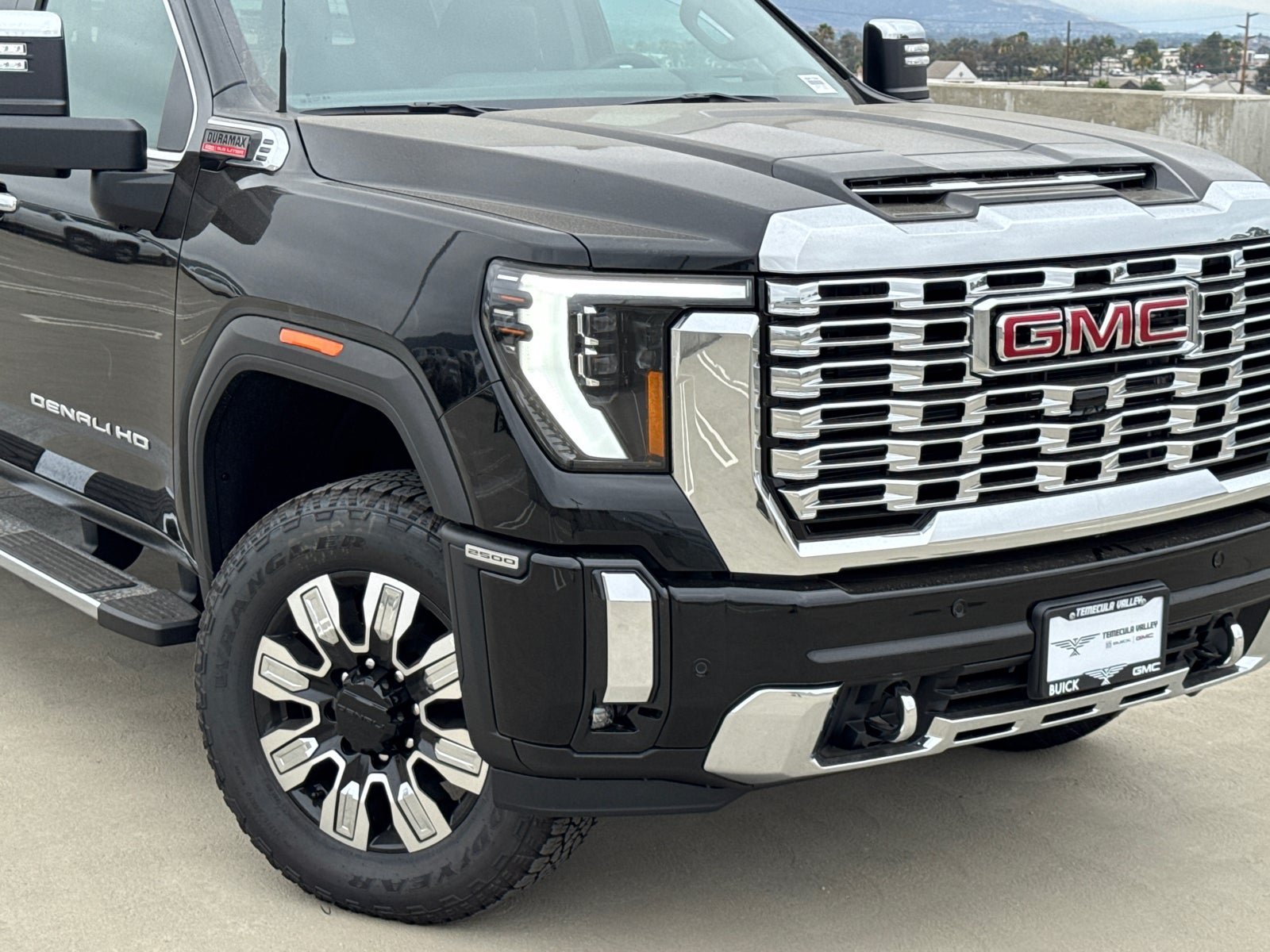 New 2026 GMC Sierra 2500 Denali w/ Denali Reserve Package AWD/4WD image 3