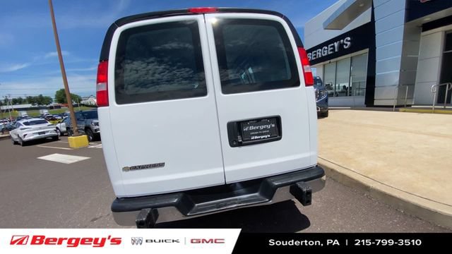 Used 2024 Chevrolet Express 2500 w/ Driver Convenience Package RWD image 8