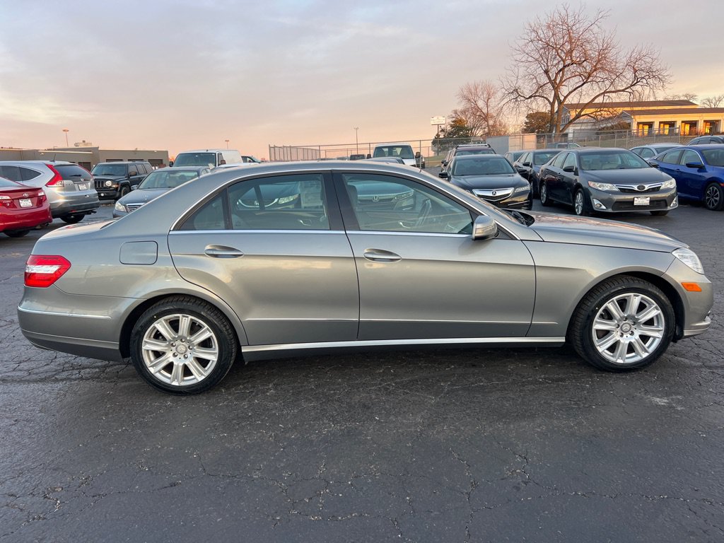 Used 2013 Mercedes-Benz E 350 4MATIC Sedan image 8