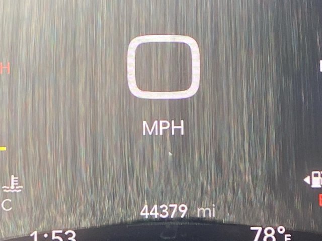 Used 2024 Chrysler Pacifica Touring-L FWD image 12