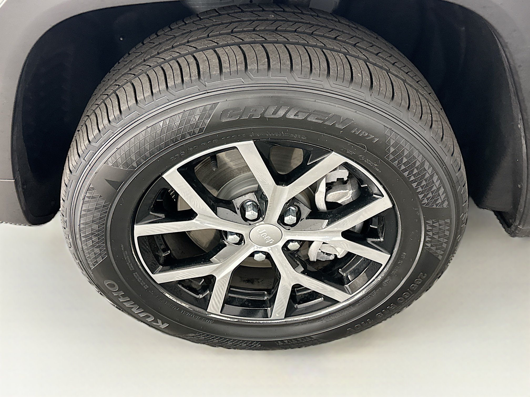 Used 2023 Jeep Grand Cherokee L Limited AWD/4WD image 11