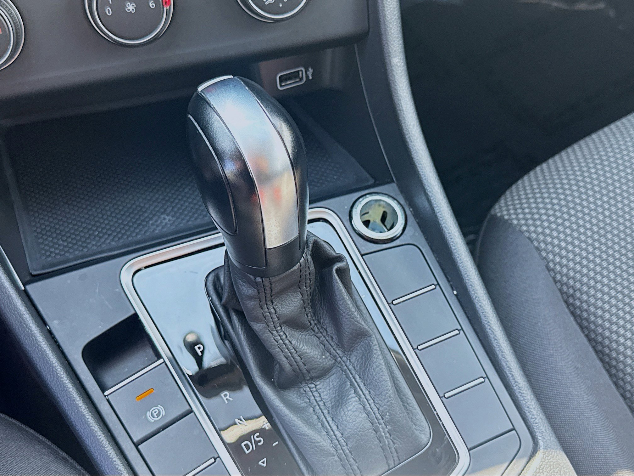 Used 2019 Volkswagen Jetta S w/ Driver Assistance Package FWD image 15