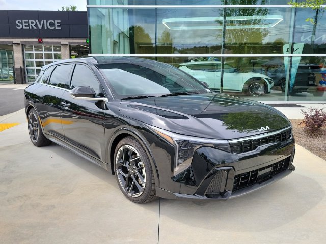 New 2026 Kia K4 GT-Line w/ GT-Line Premium Package FWD image 3