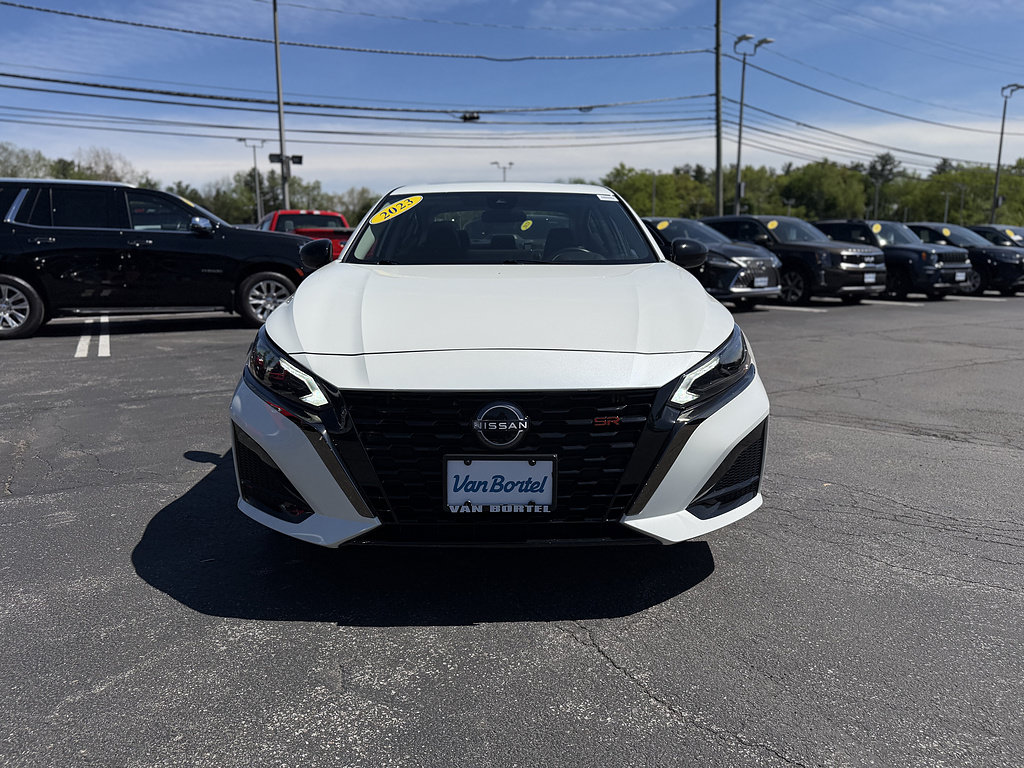 Used 2023 Nissan Altima 2.5 SR w/ SR Premium Package AWD/4WD image 10
