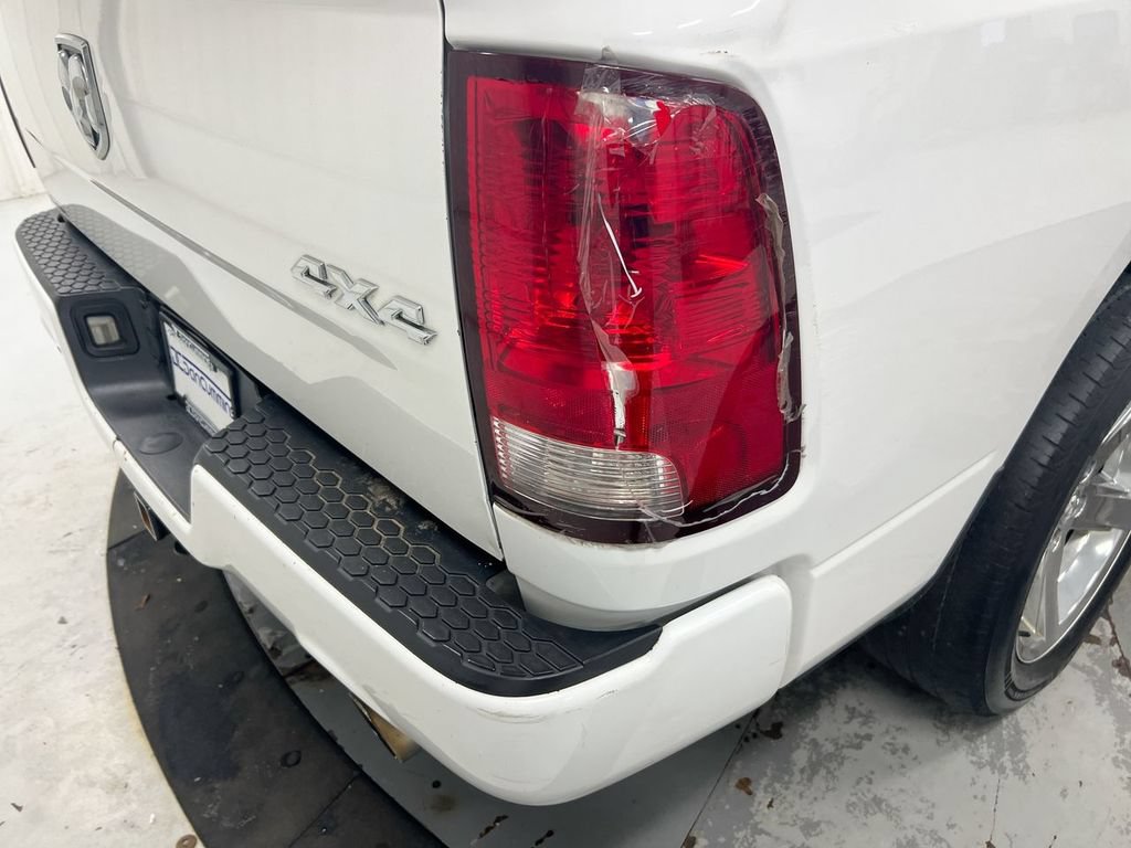 Used 2017 RAM 1500 Express w/ Express Value Package AWD/4WD image 33