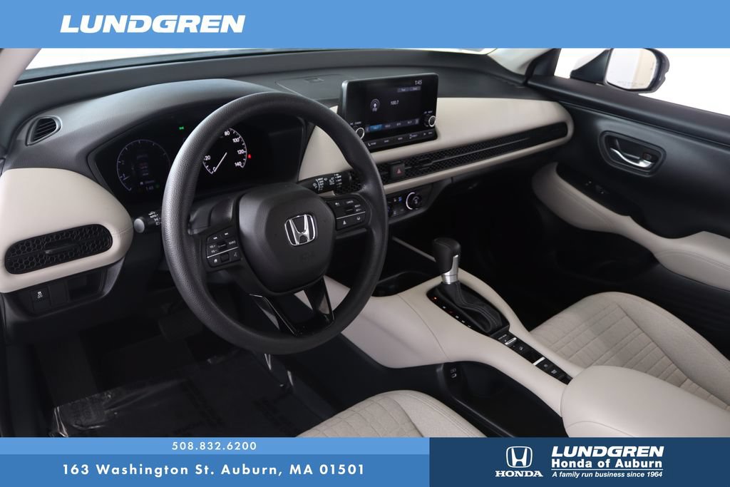 Used 2025 Honda HR-V LX image 8