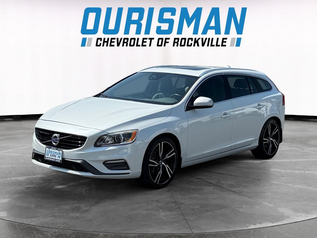 Used 2017 Volvo V60 T6 R-Design Platinum w/ Climate Package AWD/4WD image 2