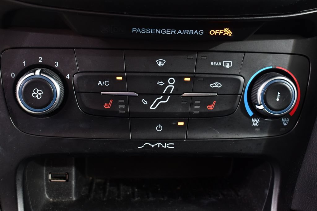 Used 2018 Ford Focus SE w/ Cold Weather Package FWD image 29