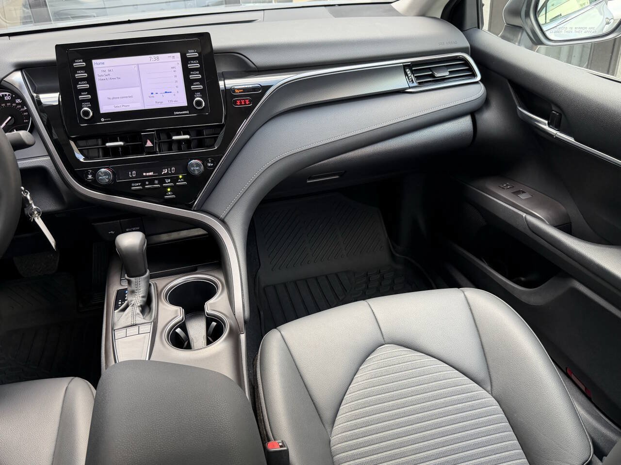 Used 2024 Toyota Camry SE FWD image 22