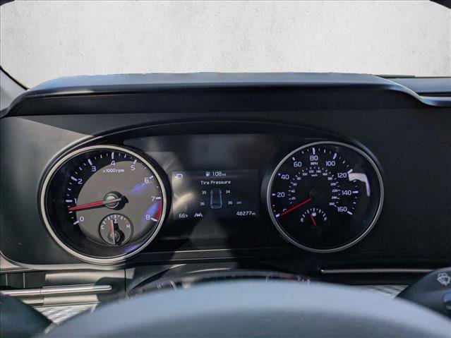 Used 2023 Kia Carnival LX image 10