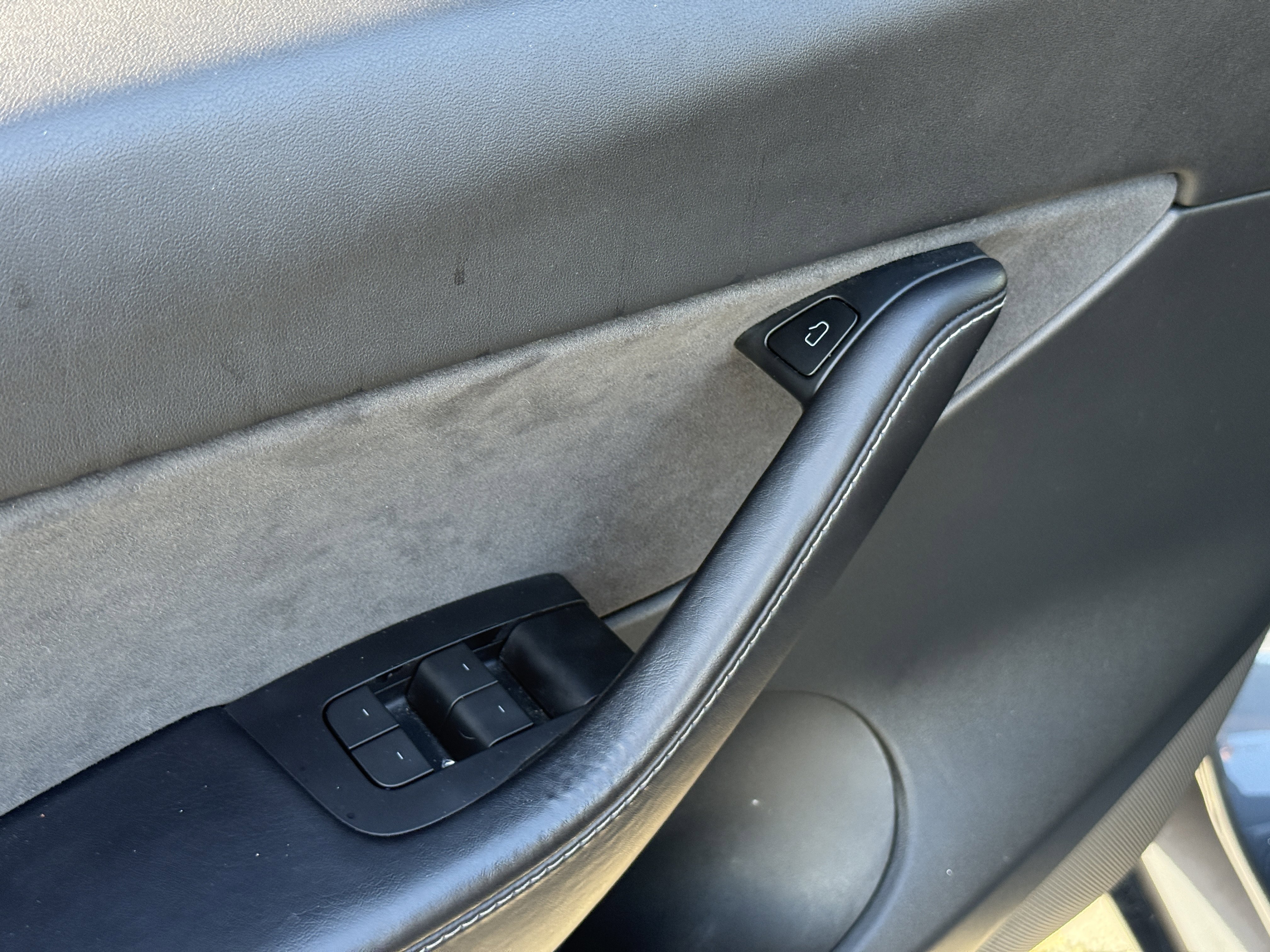 Used 2022 Tesla Model Y Performance image 22