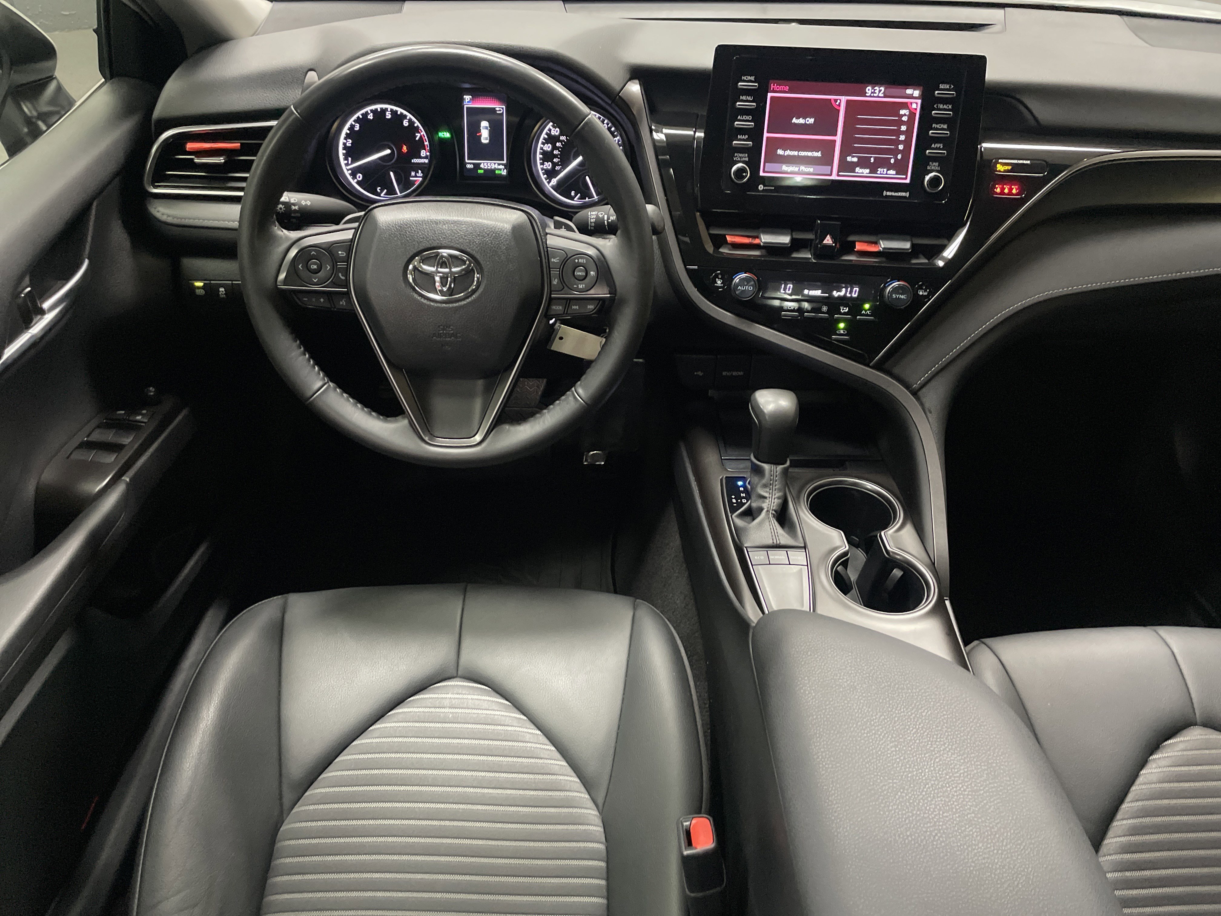 Certified 2024 Toyota Camry SE FWD image 30
