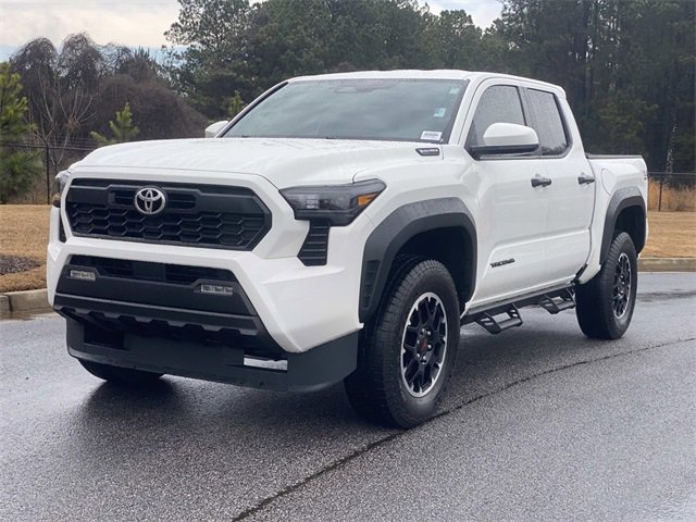 Used 2024 Toyota Tacoma TRD Off-Road image 10