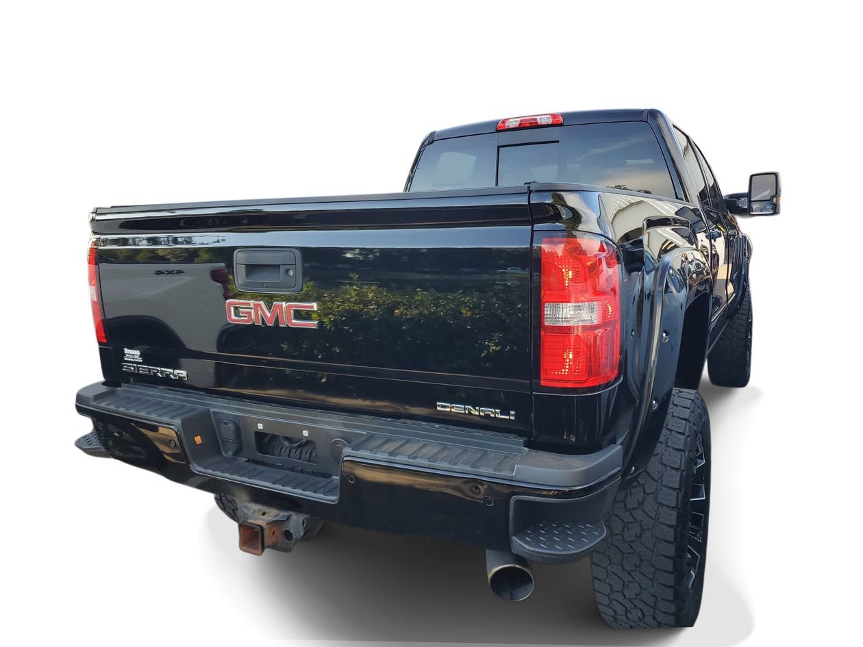 Used 2018 GMC Sierra 2500 Denali w/ Duramax Plus Package AWD/4WD image 4