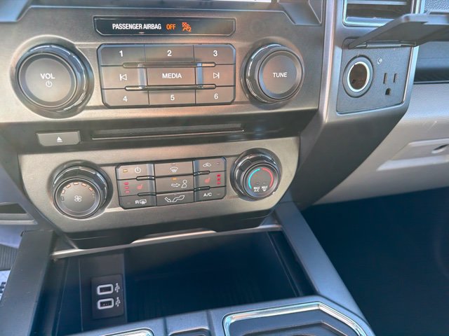 Used 2017 Ford F150 XLT w/ Equipment Group 302A Luxury AWD/4WD image 21