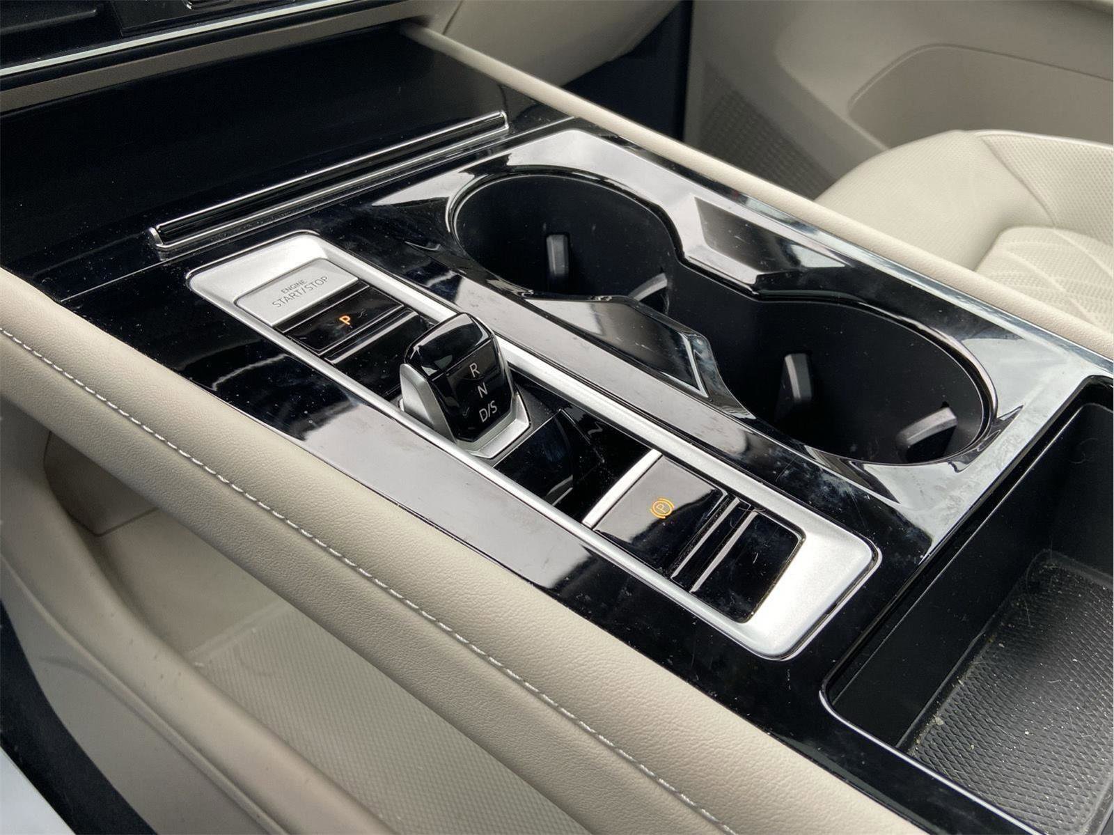 Used 2025 Volkswagen Atlas SEL Premium R-Line AWD/4WD image 16